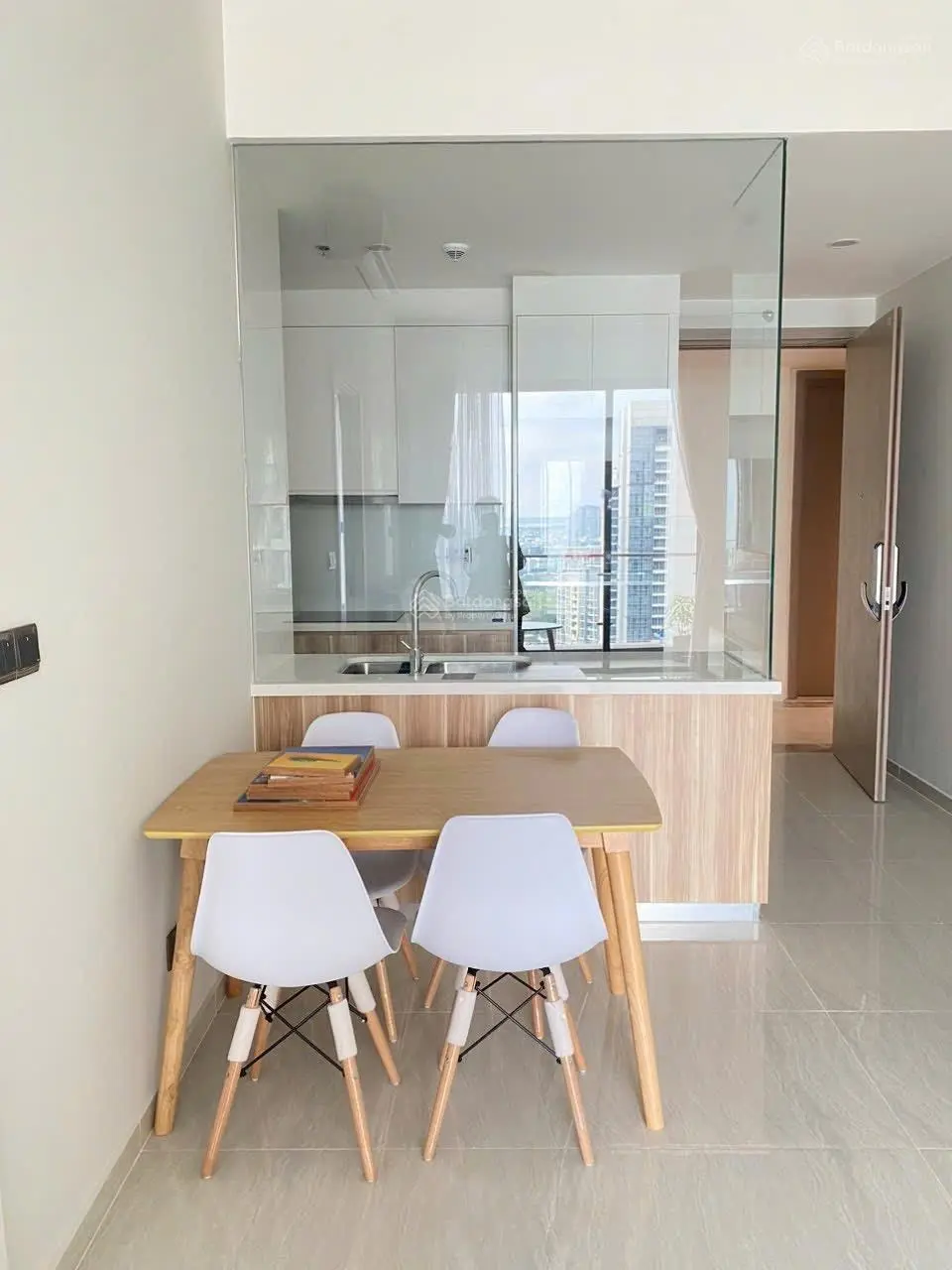Bán 1 phòng ngủ Q2 Thảo Điền 5.5 tỷ all in full nội thất, đã có sổ và sẵn hợp đồng thuê