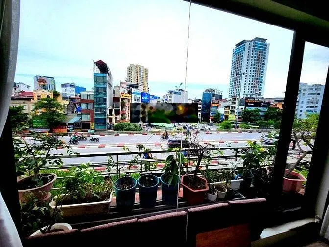 Bán nhà Mặt Phố Đoàn Trần Nghiệp -TP Bắc Ninh Dt 320m x 6T cũ MT 18m, giá 45 tỷ LH 0982 824 ***