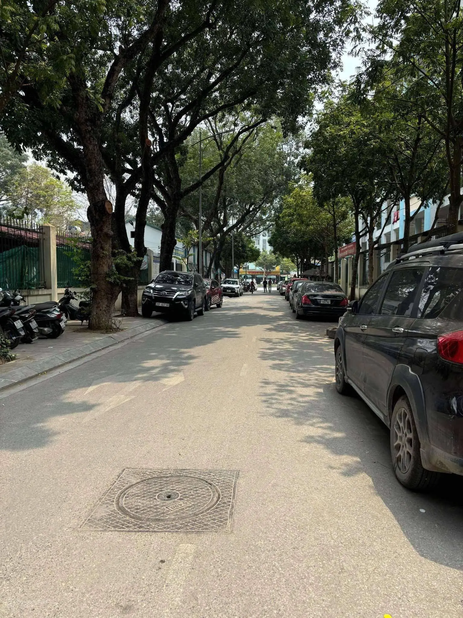 Chính chủ bán nhà ngõ 12 Nguyễn Văn Huyên, Cầu Giấy - kinh doanh - ô tô tránh - 76m2 - 5 tầng.