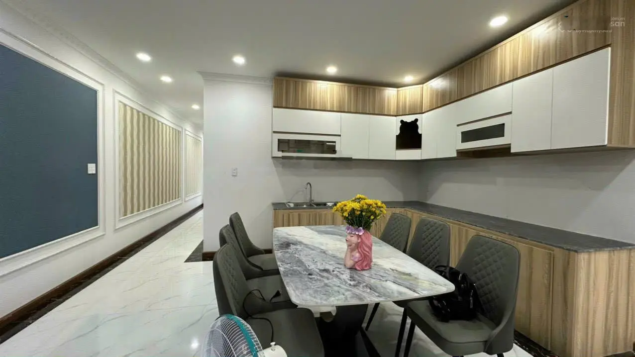 Biệt thự hồ bơi đối diện kcn Cầu Tràm, diện tích 7m x 44m gần 300m2,SHR full thổ cư,GIÁP Bình Chánh