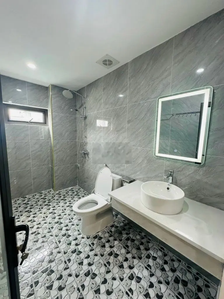 Bán Nhà Thạch Bàn 30m2 x 5 tầng ngõ ô tô đỗ cổng,full nội thất