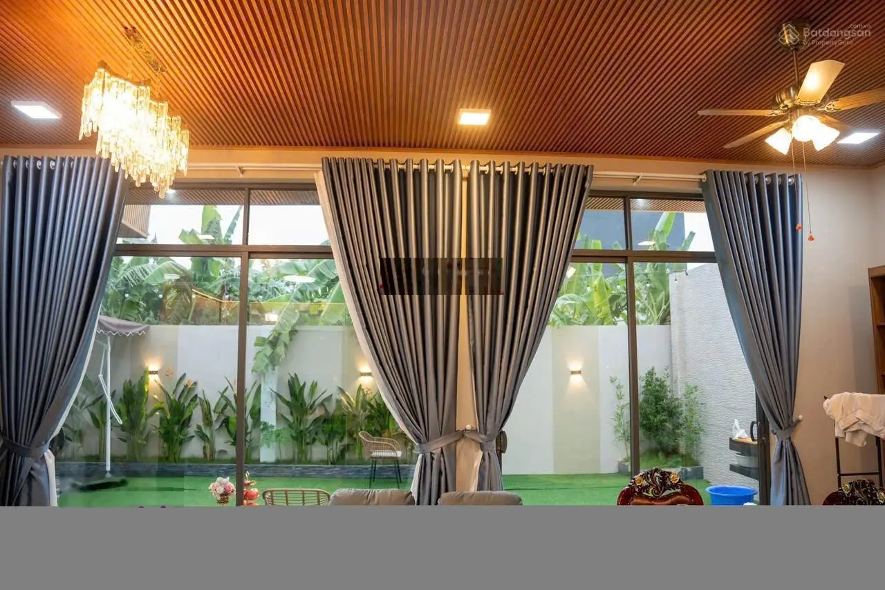 Bán gấp nhà riêng phong cách tại hẻm Hà Huy Giáp, 9,6 tỷ, 233m2, 4PN, 4WC, Sân