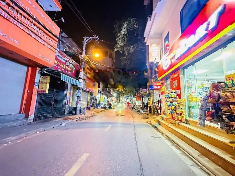 Phố víp - giá đầu tư - cầu giấy 51m2, 4 tầng , 3,5m 16 tỷ - 2 ô tô tránh - ở và kinh doanh đỉnh cao