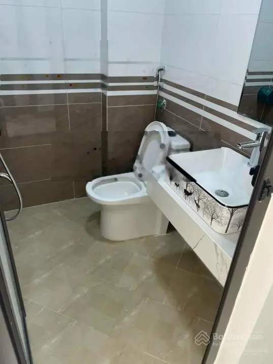 Bán nhà Cầu Bươu - Cầu Tó, DT 40m2, 7 tầng, ngõ ô tô vào nhà. Giá chỉ 5 tỷ nhỉnh ngõ to KD tốt