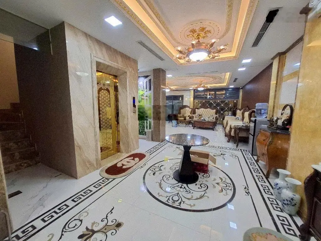 Mỹ đình ii, biệt thự thang máy, hầm để xe, đường ô tô tránh, 2 thoáng nhỉnh 38 tỷ lh 0824564222