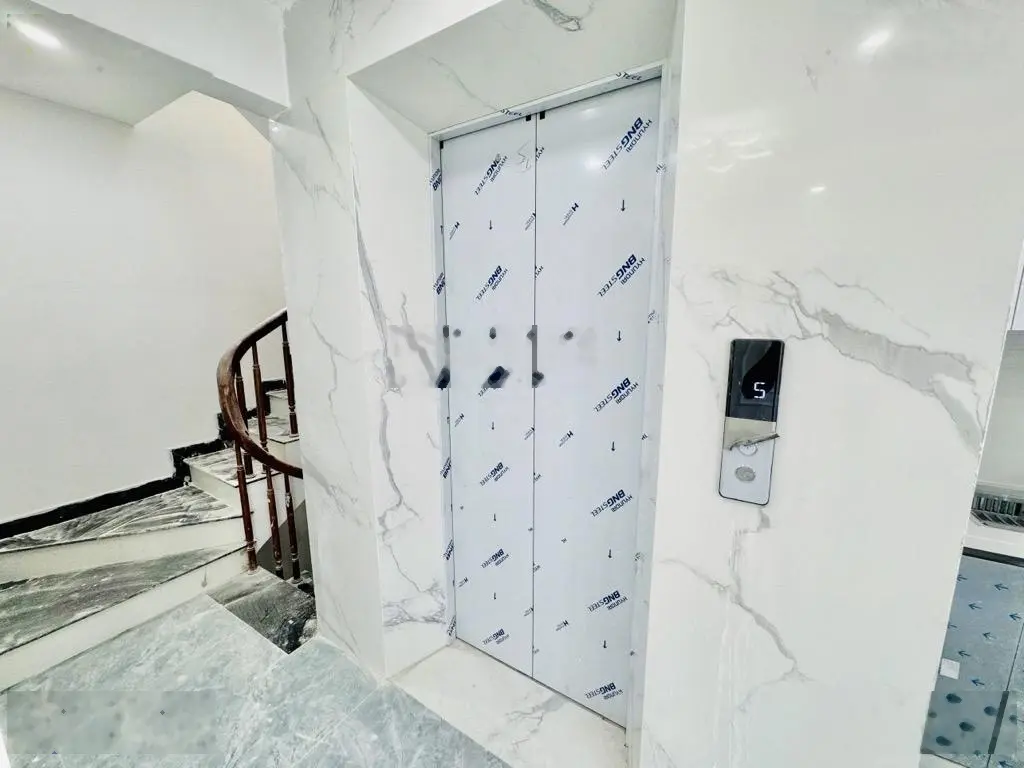 Giảm 500 triệu bán nhà đẹp bùi xương trạch - thanh xuân - 6 tầng thang máy - ô tô cách nhà 10m