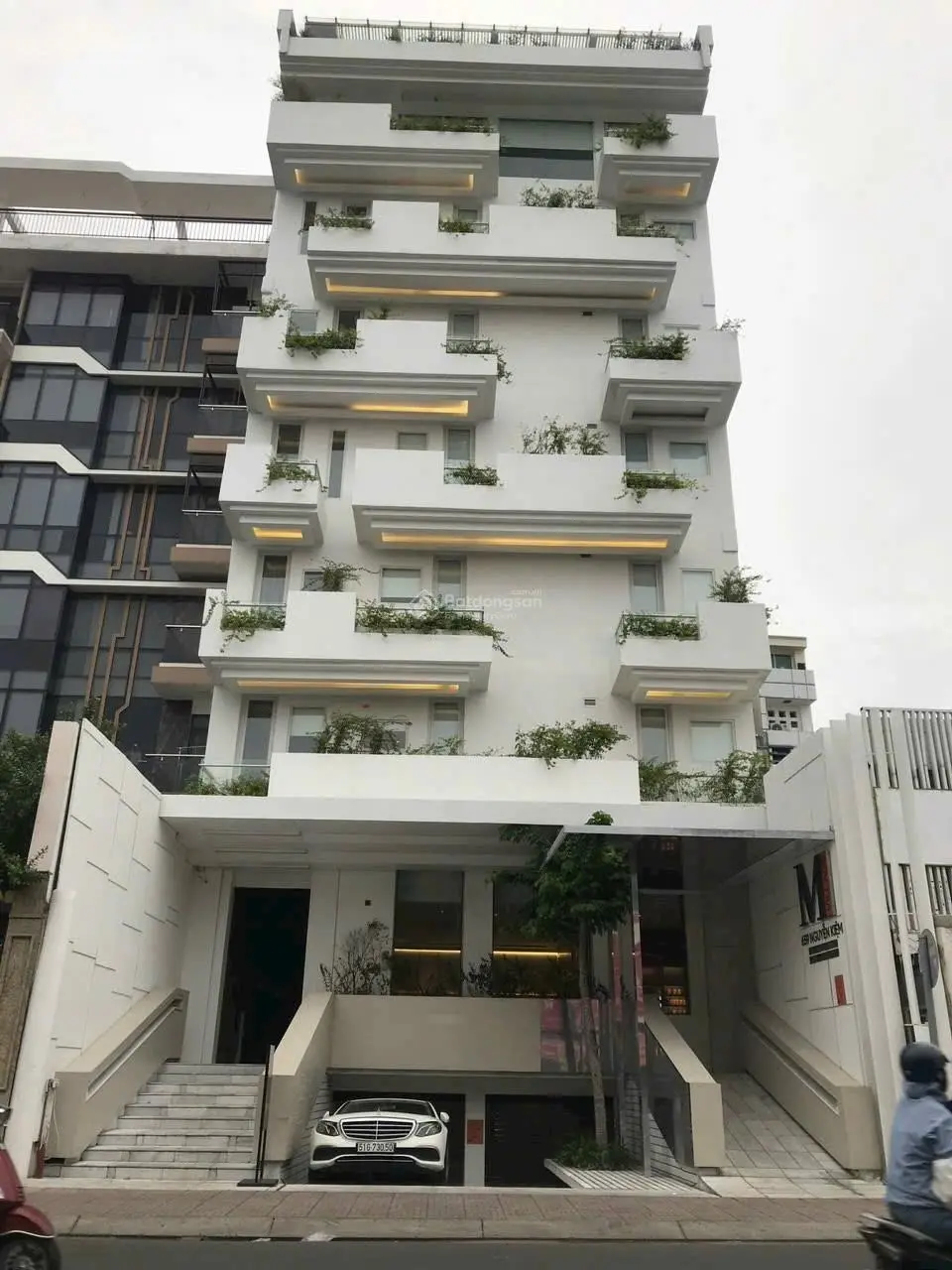 Tòa nhà mặt tiền Trường Sơn, Quận Tân Bình - DT 15x20m, 300m2 - hầm 8 tầng - giá 62 tỷ