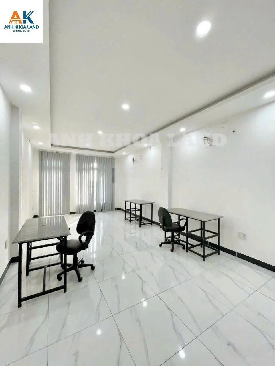 Gấp! Nhà mặt tiền 4 tầng Trường Thọ, 105m2, sàn 280m2 hoàn công đủ, dòng tiền 30tr/tháng, chỉ 11 tỷ