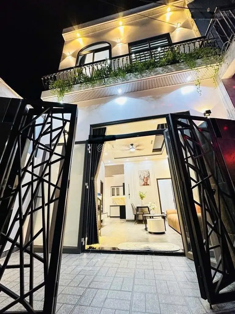 Giảm 200 Triệu ! Nhà 2 tầng, 42,8m2 / 3,79 Tỷ đường Vườn Chuối, phường 4, quận 3.