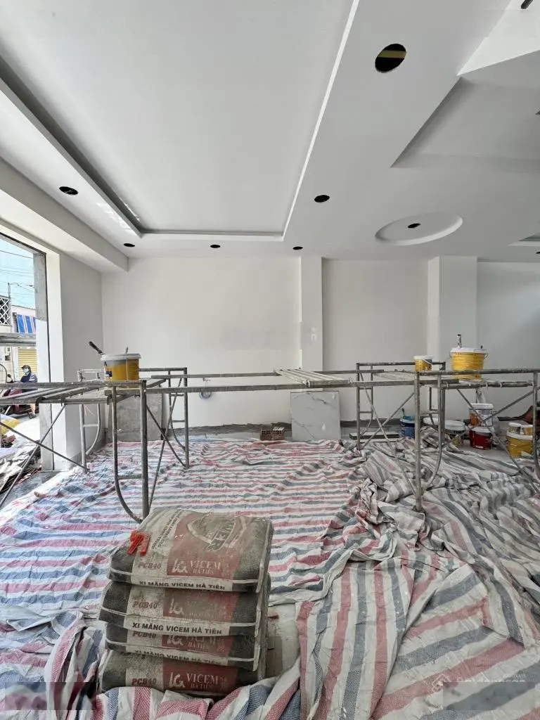 Nhà 4 tầng ngang 5.5m bề thế - 180m2 sàn - trung tâm quận 2 - giá 7.9 tỷ TL