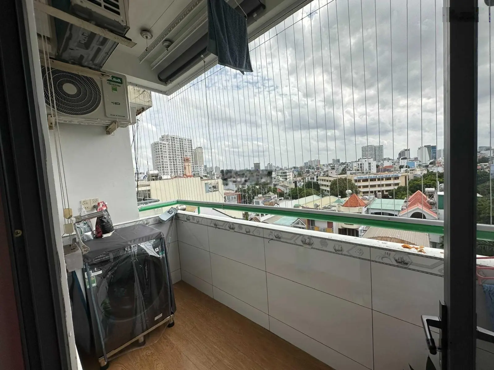 Cần bán CHCC 10A Trần Nhật Duật, Hoàng Sa, Quận 1 (DT 62m2 2PN) Nhà mới. Giá 3,33 tỷ (Có sổ hồng)