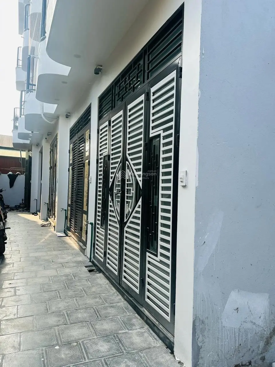 Chính chủ bán nhà la tinn- mới koong- ngõ nông thẳng tắp- 50m ra oto tránh- dt: 32m- 4t- mt: 3,5m