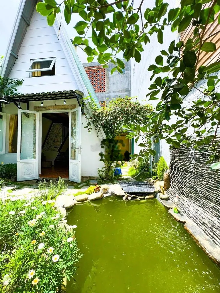 Bán nhà homestay sân vườn View cực đẹp 120m2 Giá 1,2tỷ P3 - TP Đà Lạt