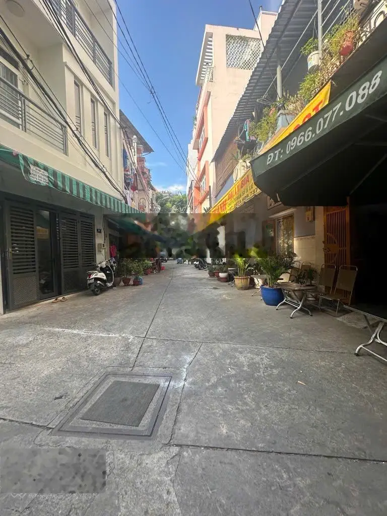 Nhà mới đẹp vào ở ngay, sát Tân Vĩnh Phường 4 Quận 4. 45,7m2, 4 tầng. 4PN, 5WC. Giá: 12,6 tỷ.