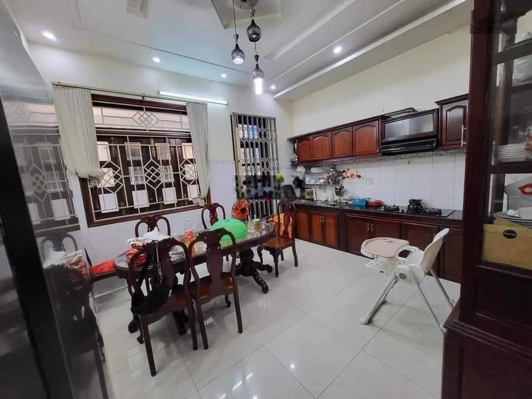 Bán gấp nhà đang cho thuê 29triệu, giá 4TỶ190/90m2, đường Lê Đức Thọ - P. 7 - Gò Vấp, có thang máy