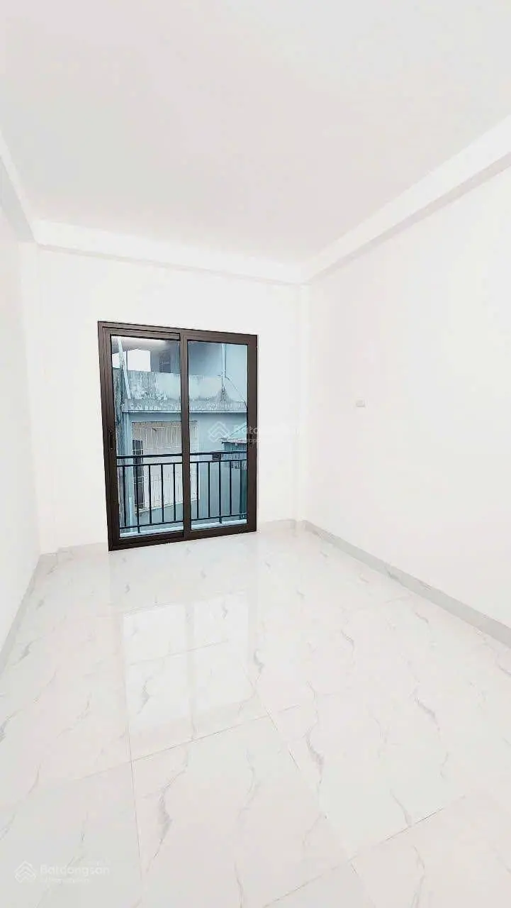 Bán nhà Tây Mỗ,Nam Từ Liêm, diện tích:43m2, giá:5,25 tỷ 4PN, 4WC,đủ công năng.gọi e.Mừng 0936936683