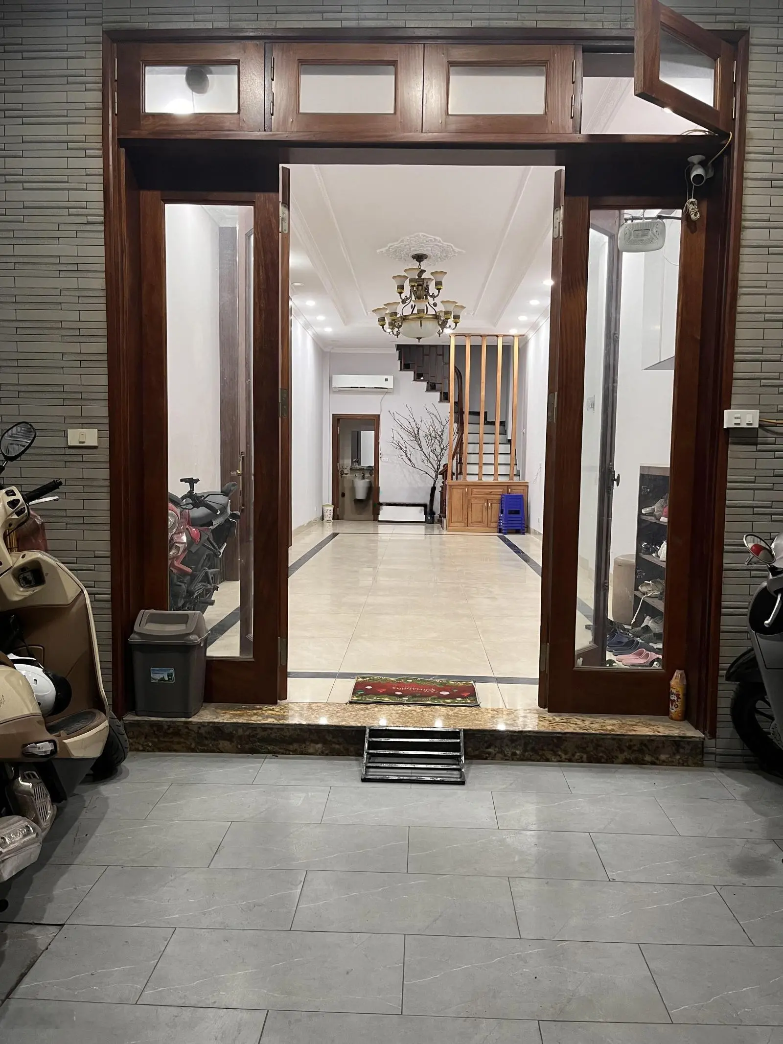 Bán nhà riêng tại Tam Trinh, 11,4 tỷ, 60m2, 5 tầng, 6PN