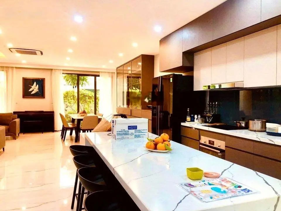 Bán nhà Hoàng Sâm, Phùng Chí Kiên Cầu Giấy 54m2 gara ô tô, 7 tầng, nhà đẹp long lanh, nhỉnh 14 tỷ