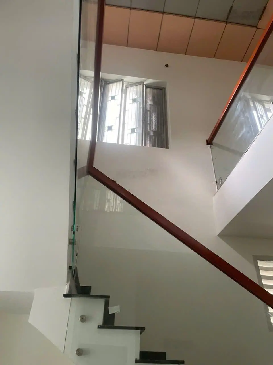 Bán nhà 3 tầng MT Lê Duẩn - Hải Châu 1 ngang 6m vị trí kinh doanh vip