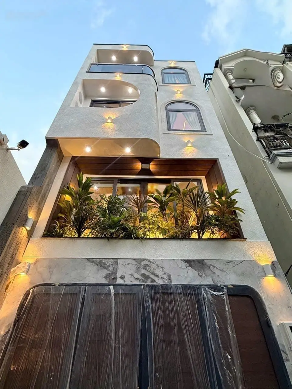 Bán siêu phẩm thang máy thiết kế đẳng cấp - ngay City Land Pak Hill - Lotte Mart