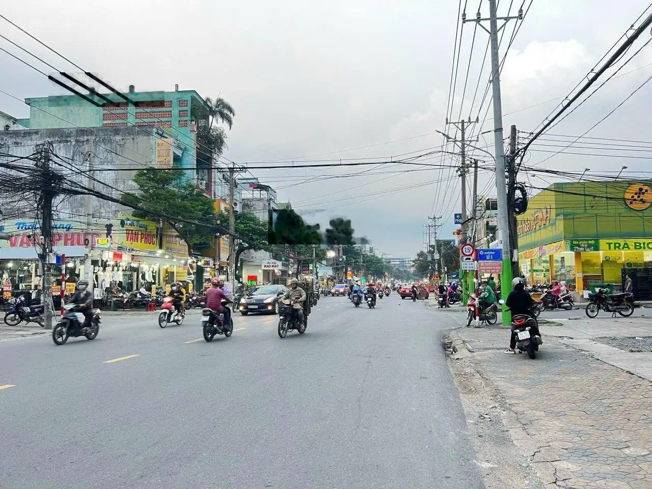Cần bán đất 134m2 ngang 5.5m MT Nguyễn Trãi TP Dĩ An BD thổ cư 130m2 vị trí đẹp kinh doanh bán gấp