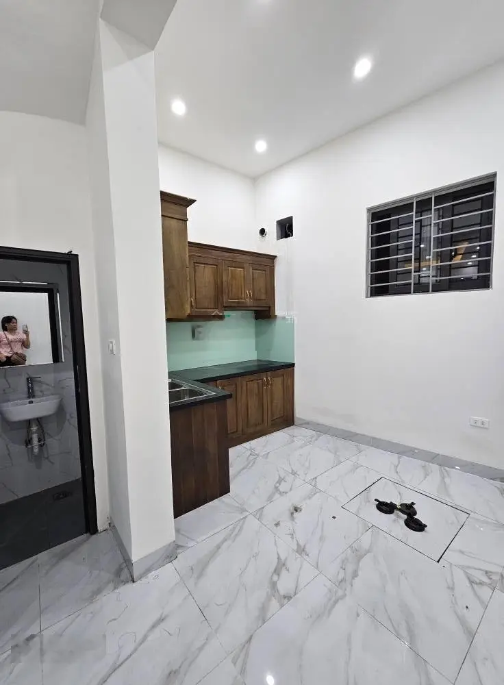 Siêu hot: Nhà mặt phố Phan Đình Giót 35m2, 3 tầng, mt 3,5m, ô tô tránh kinh doanh sầm uất 7,95 tỷ