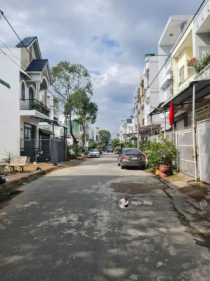 Kẹt tiền bán gấp đất MT đường Nguyễn Chí Thanh, Phường 3 gần THPT Tây Ninh 120m2/550tr, sổ sẵn