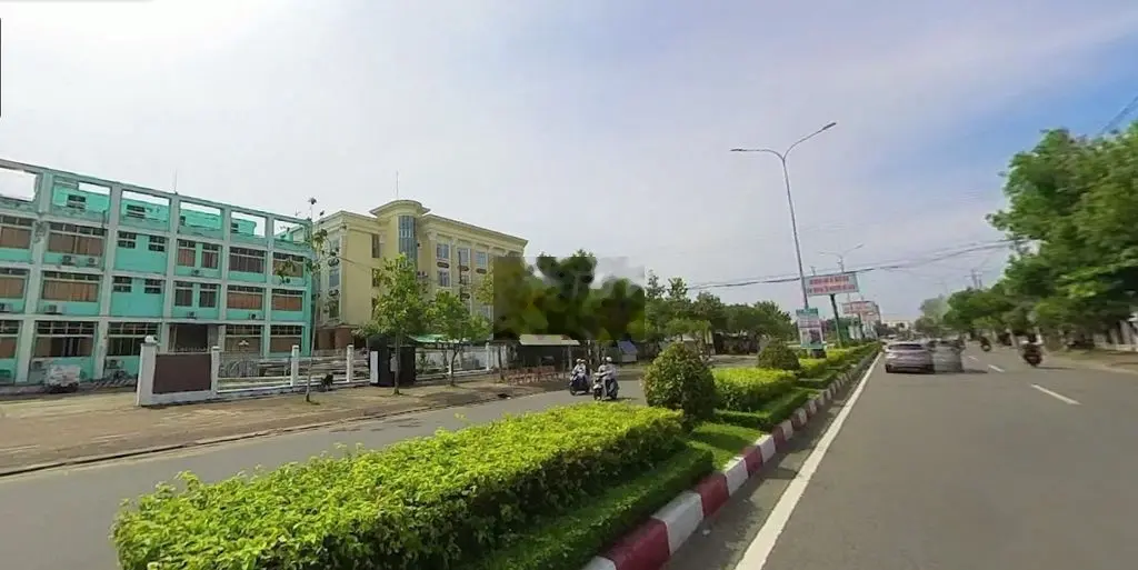 Bán lô đất thổ cư 100m2 đường Trần Huỳnh ngay ĐH Bạc Liêu , sổ riêng