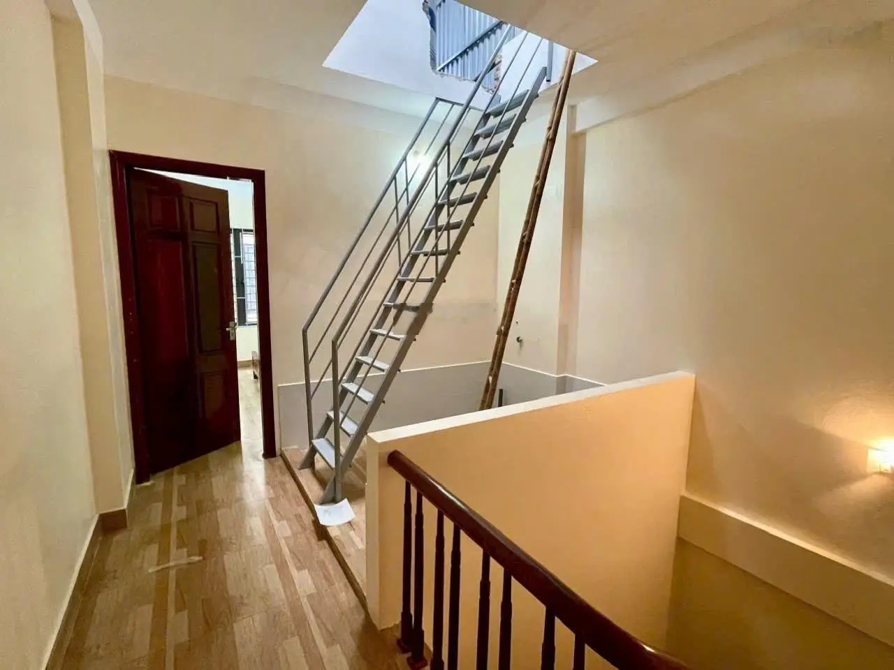 Chính chủ bán nhà mới 32m2, 4 tầng 1 tum Yên Nghĩa Hà Đông. Ô tô đỗ cửa
