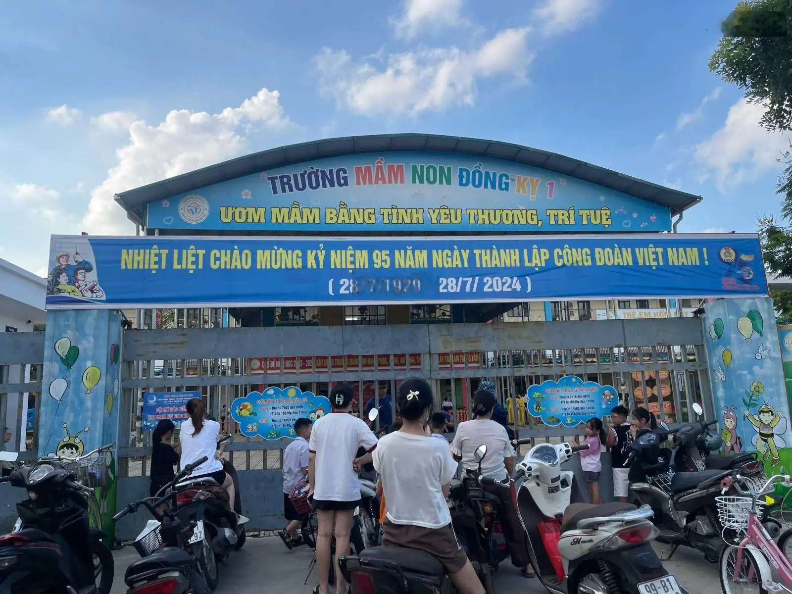 Chính chủ em bán đất đẹp đối diện cổng trường cấp 1 tại Vườn Sen Từ Sơn LH 0326 569 ***