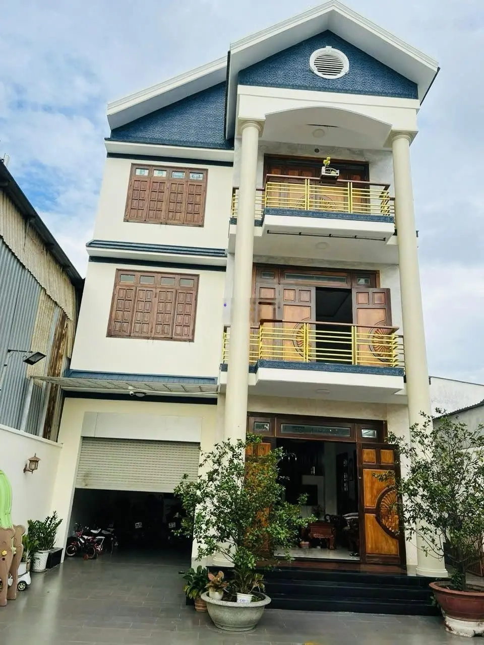 Bán nhà mặt tiền Đường 61, Phước Long B, Thành Phố Thủ Đức. Dt: 340m2/34 tỷ