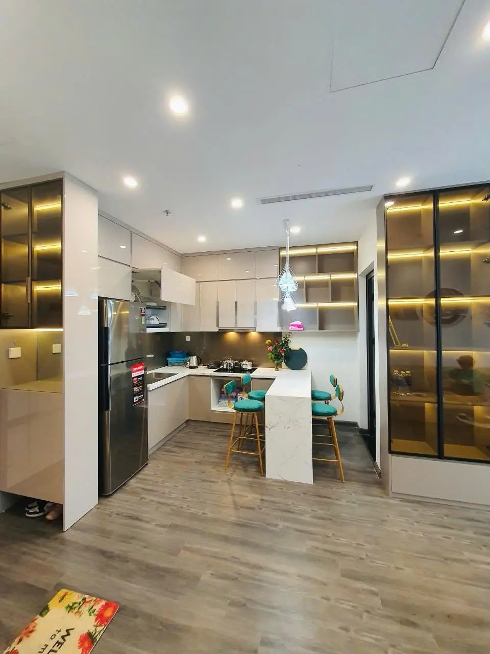 Hot! Chính chủ cần bán căn 1 ngủ - Tonkin 1 - DT: 45,7m2, full nội thất, view cực đẹp - chỉ 2.9 tỷ