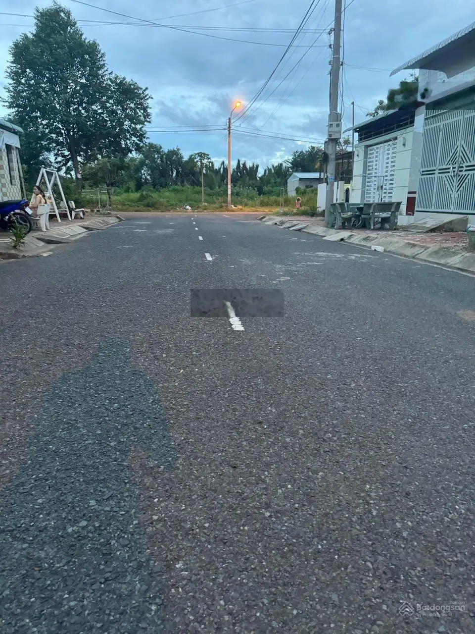 Khu dân cư Thái Sơn, chưa qua cầu, nền đất đường số 5, 100m2, hướng Tây giá chỉ 2tỉ300