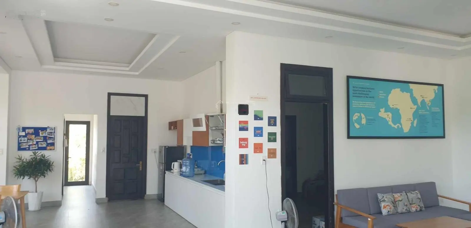 Cc bán đất tặng nhà biệt thự 2.5 tầng.đường nguyễn thị sáu. diện tích 300 m2. giá 10.5 tỷ