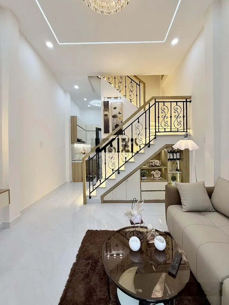 Bán NR 2PN, 3WC tại Phường 10, Tân Bình, 4,65 tỷ, 25m2 hàng hot