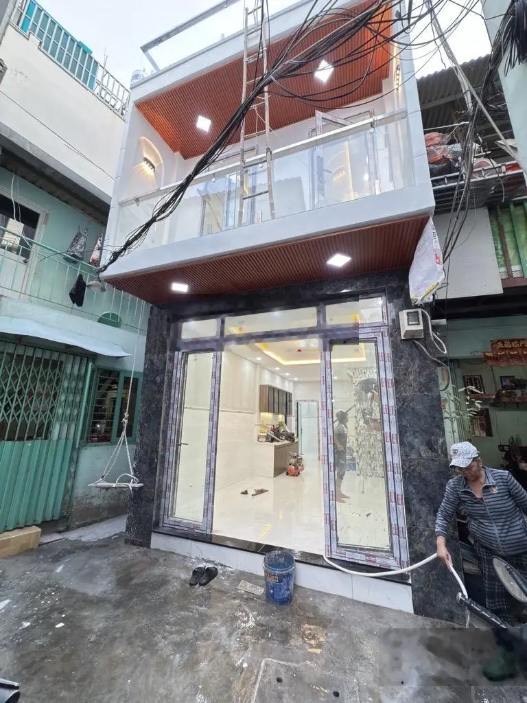 Bán nhà siêu phẩm nhà Q.11 - nhà mới mua ở ngay - 2 lầu 3 PN - 37m2 - hẻm 3m thoáng - 4.35 tỷ TL