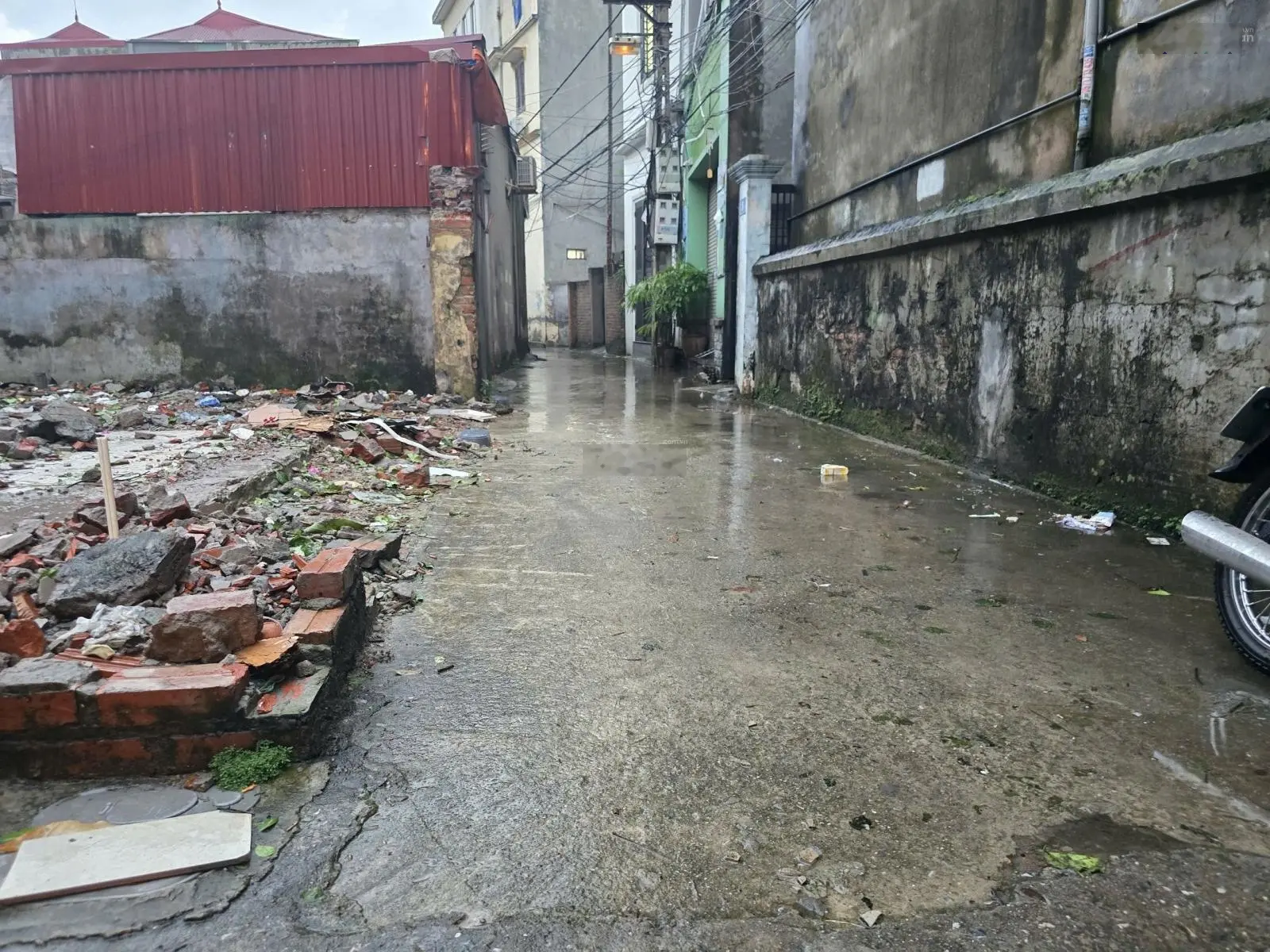 Mảnh duy nhất đất Lệ Mật 43.7m2 mặt tiền 6m đường trước nhà gần 4m nở hậu
