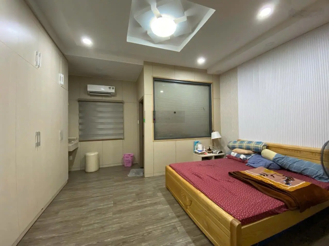 Nhà ngang 5m 4 tầng hẻm 7 m thông P12 Đỗ Thúc Tịnh Gò Vấp