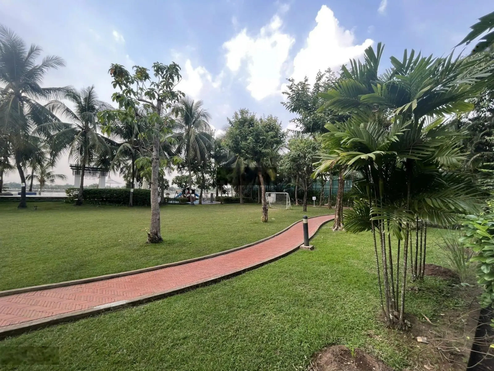 Siêu đẹp biệt thự 3 mặt tiền - trực diện sông & công viên - 23x26m, gần 600m2 trệt 2L - Giá 280 tỷ