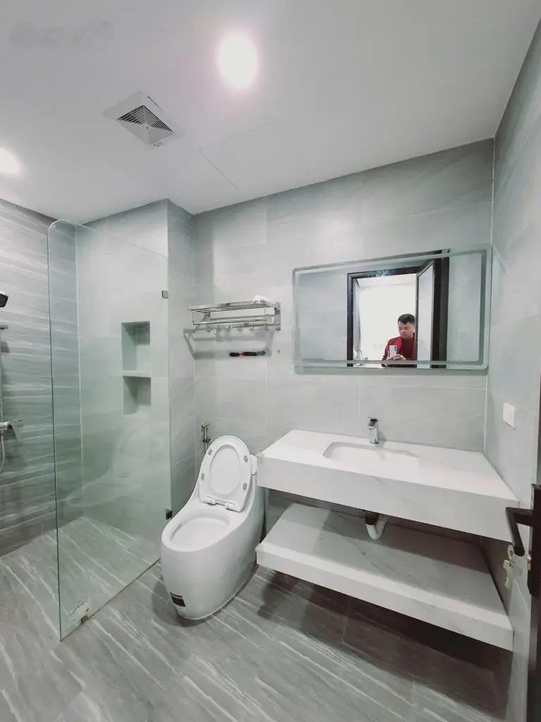 Bán nhà mới Ngọc Thuỵ, full nội thất, ngõ nông, ô tô đỗ cổng, diện tích 32m2, nhỉnh 5tỉ (tl)