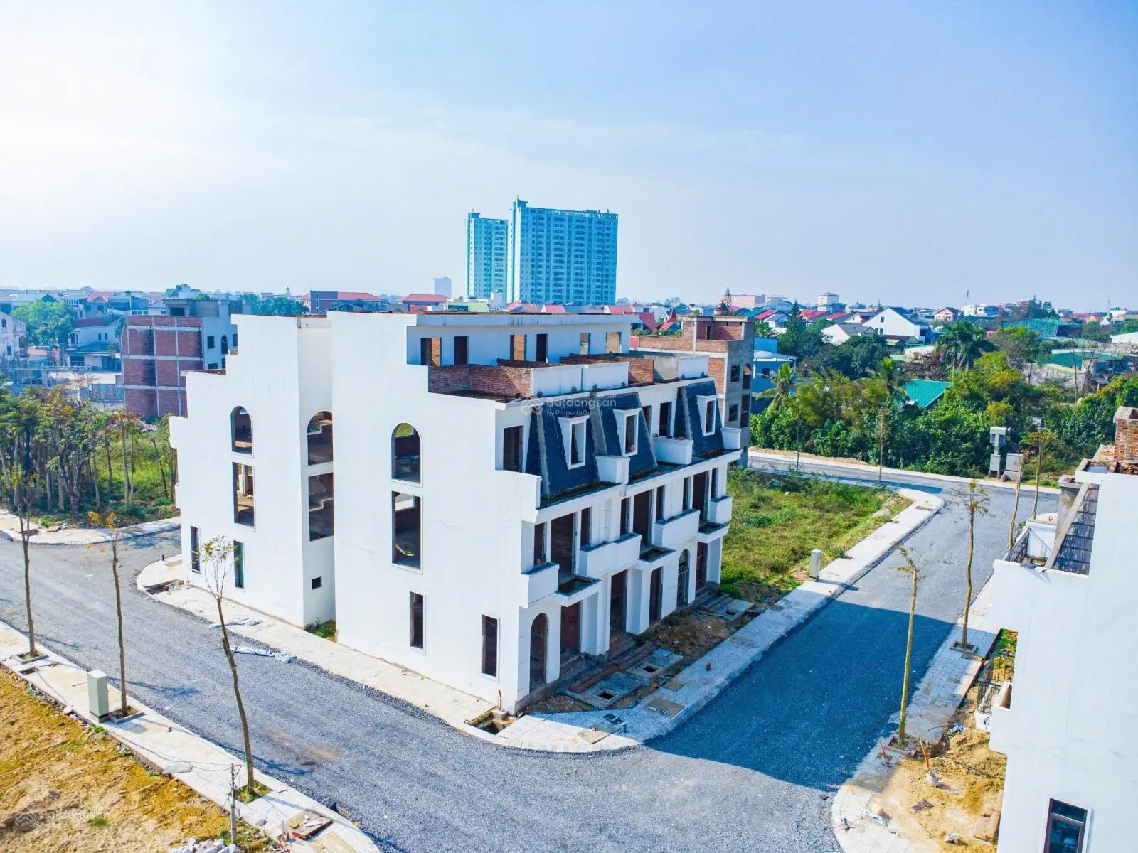 Bán Nhà 3,5 tầng Khu đô thị ven Sông Vinh - Athena Vinh Tân giá chỉ hơn 4 tỷ thanh toán tiến độ