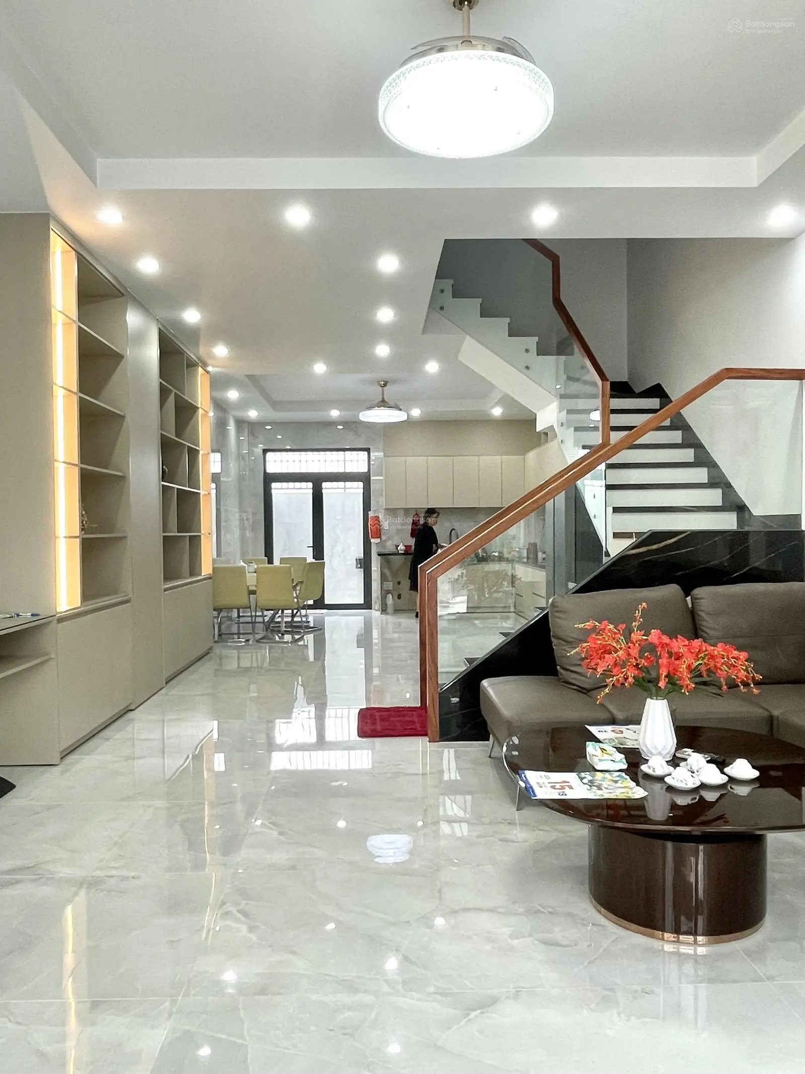 Bán nhà 3 tầng mới xây 4pn 5wc gói 4 - Mỹ Gia full nội thất xịn đẹp, gần view sông Quán Trường