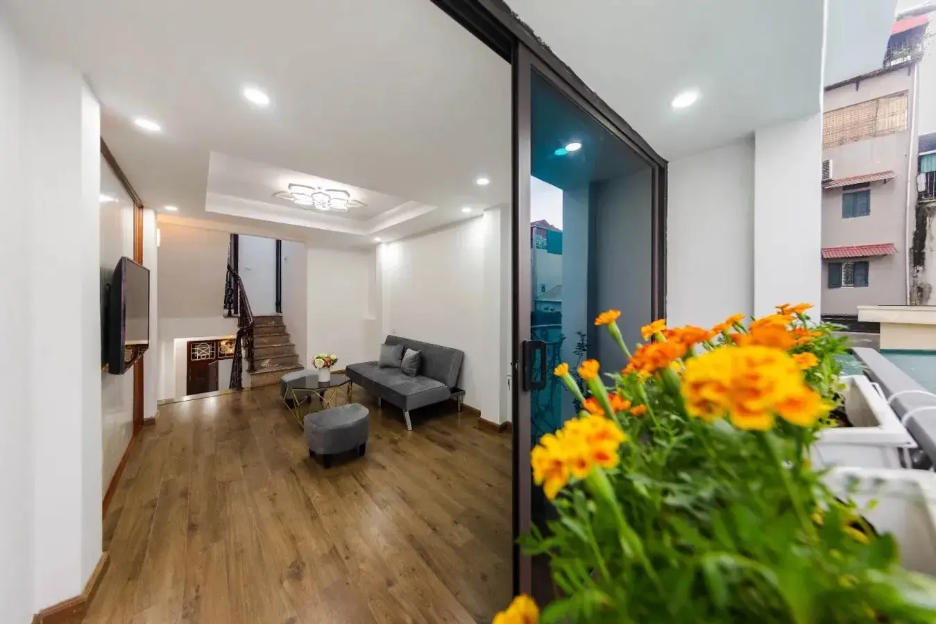 Bán nhà phân lô quân đội Định Công Thượng ô tô đỗ cửa 4 tầng hai mặt thoáng chỉ 5.35 tỷ