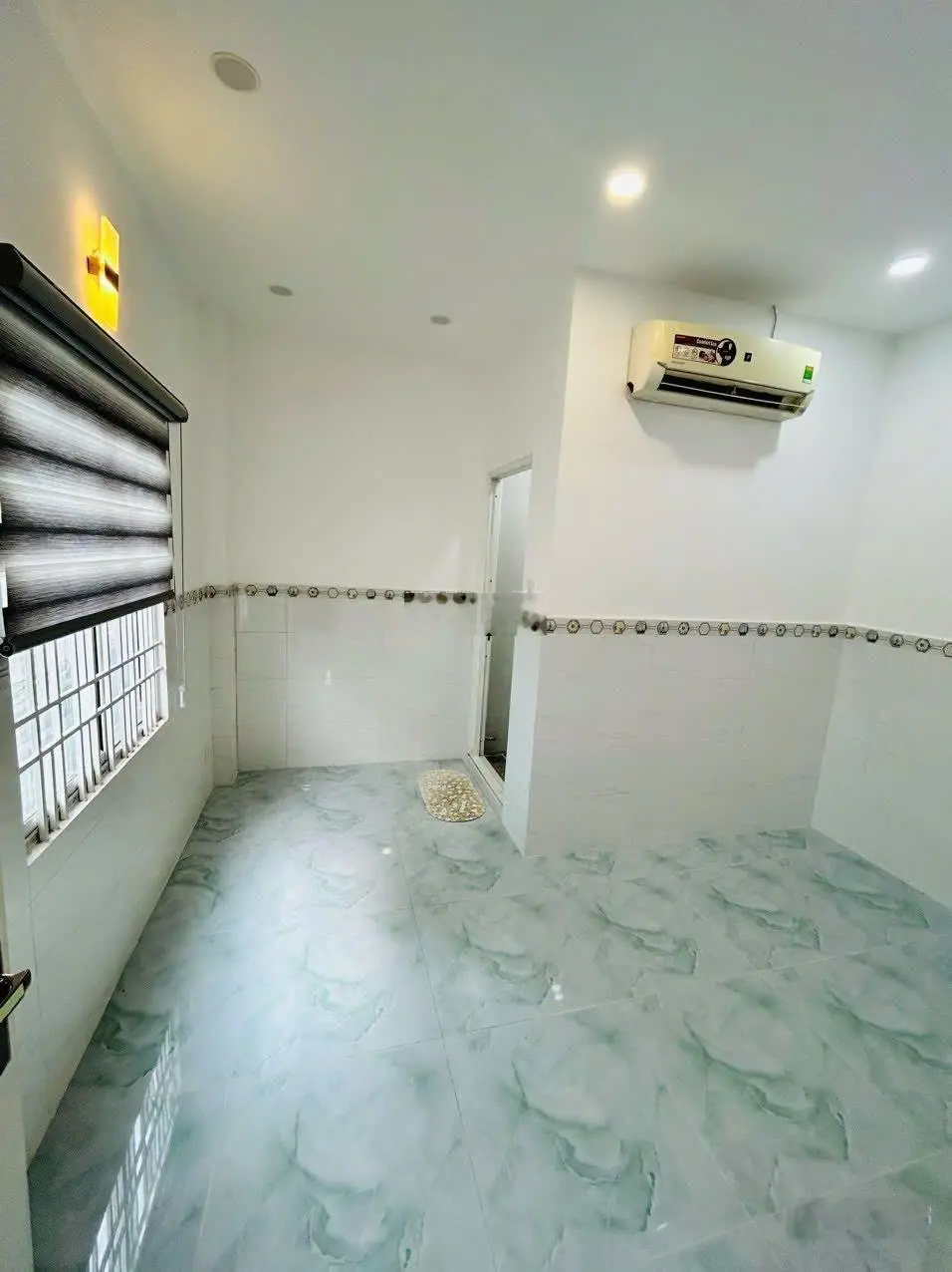 Chính chủ bán nhà 1 trệt 1 lầu 2 mặt tiền hẻm thông thoáng. 1 sẹc hẻm 107 Quang Trung P10. DT 52m2