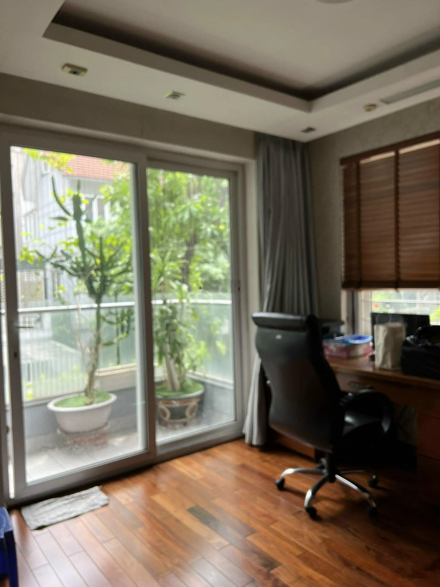 Bán biệt thự KĐT Yên Hòa - Lão Thành Cách Mạng. DT 170m2, MT 10m. Xây 5 tầng - 1 hầm. Thang máy