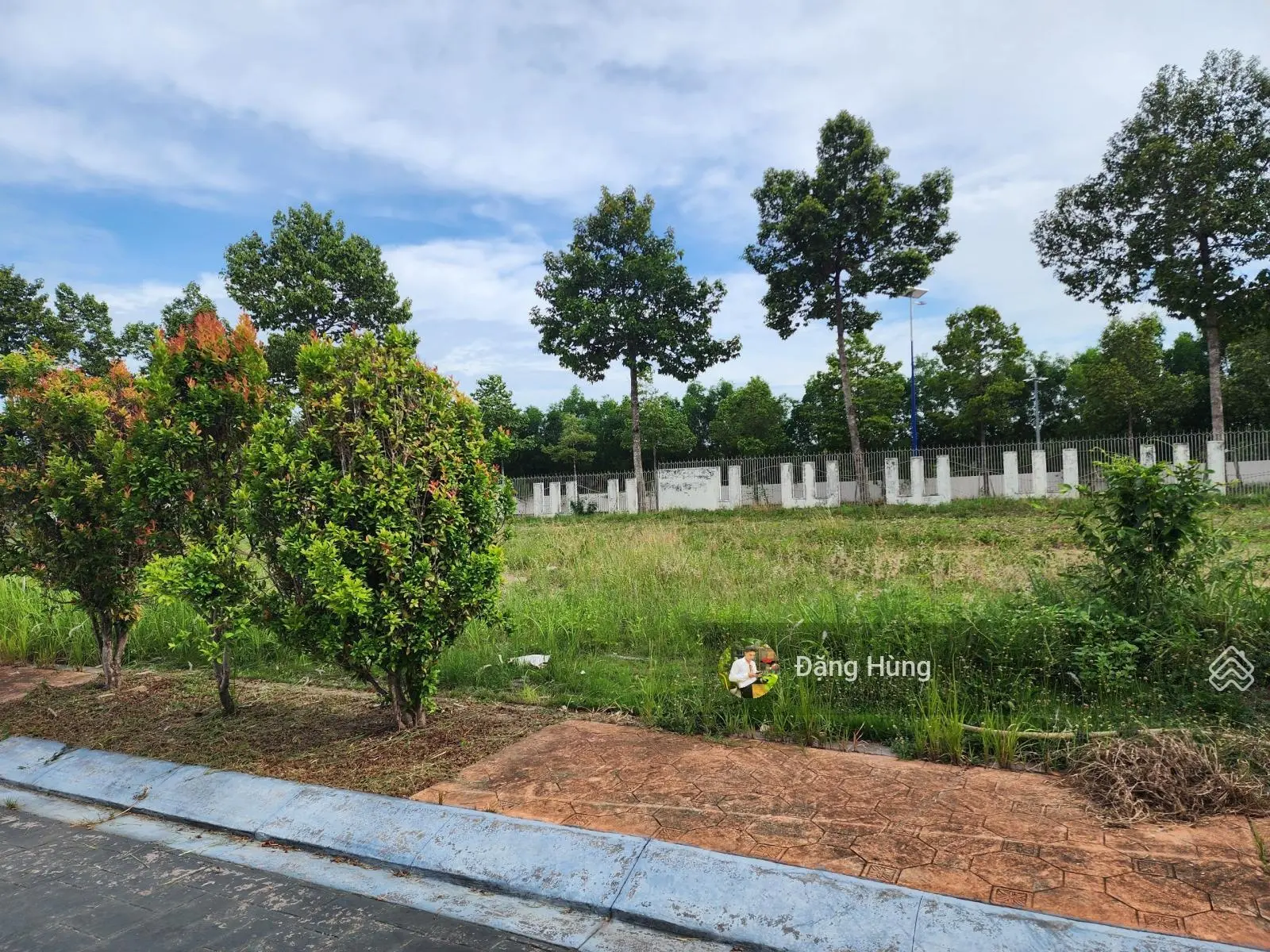 Cần tiền bán gấp lô đất biệt thự triệu đô Sunflower, TP mới Bình Dương, tôi bán với giá 16 tỷ có TL