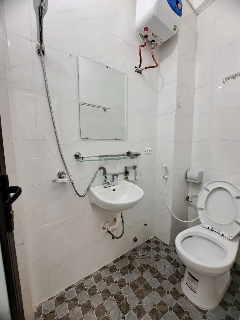 Nhà kim mã siêu hiếm có, nhà đẹp thoáng sáng, ở ngay. 36m 5 tầng.