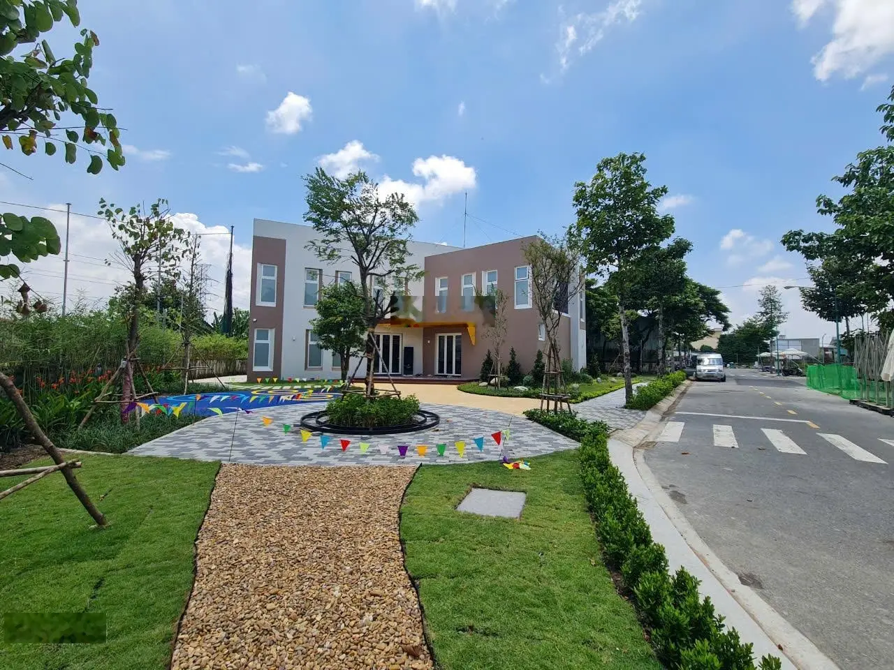 Nhà phố cao cấp thanh toán chỉ 990 triệu sở hữu ngay, cam kết thuê lại 10-12 triệu/tháng