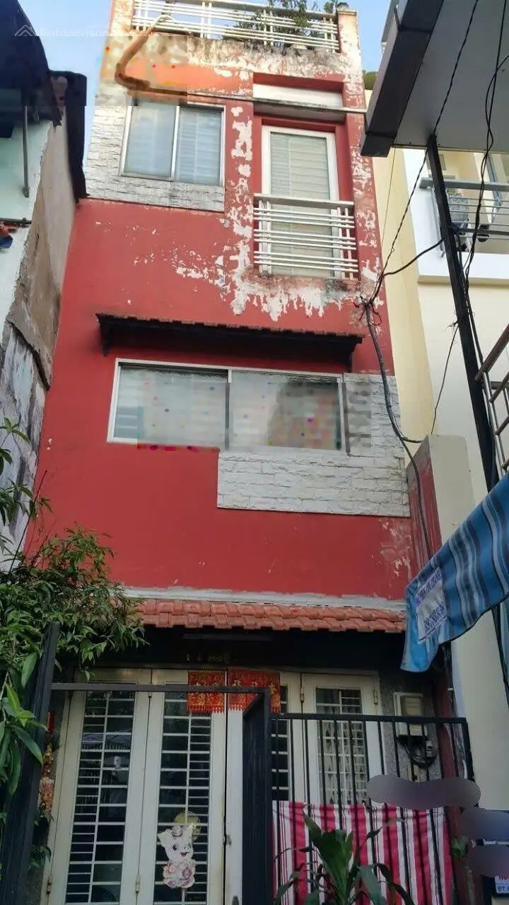 Hậu giang p6 quận 6..nhà 3 tầng.2pn.2wc.có sân thượng giá 3.6 tỷ gần trường tiểu học chi lăng