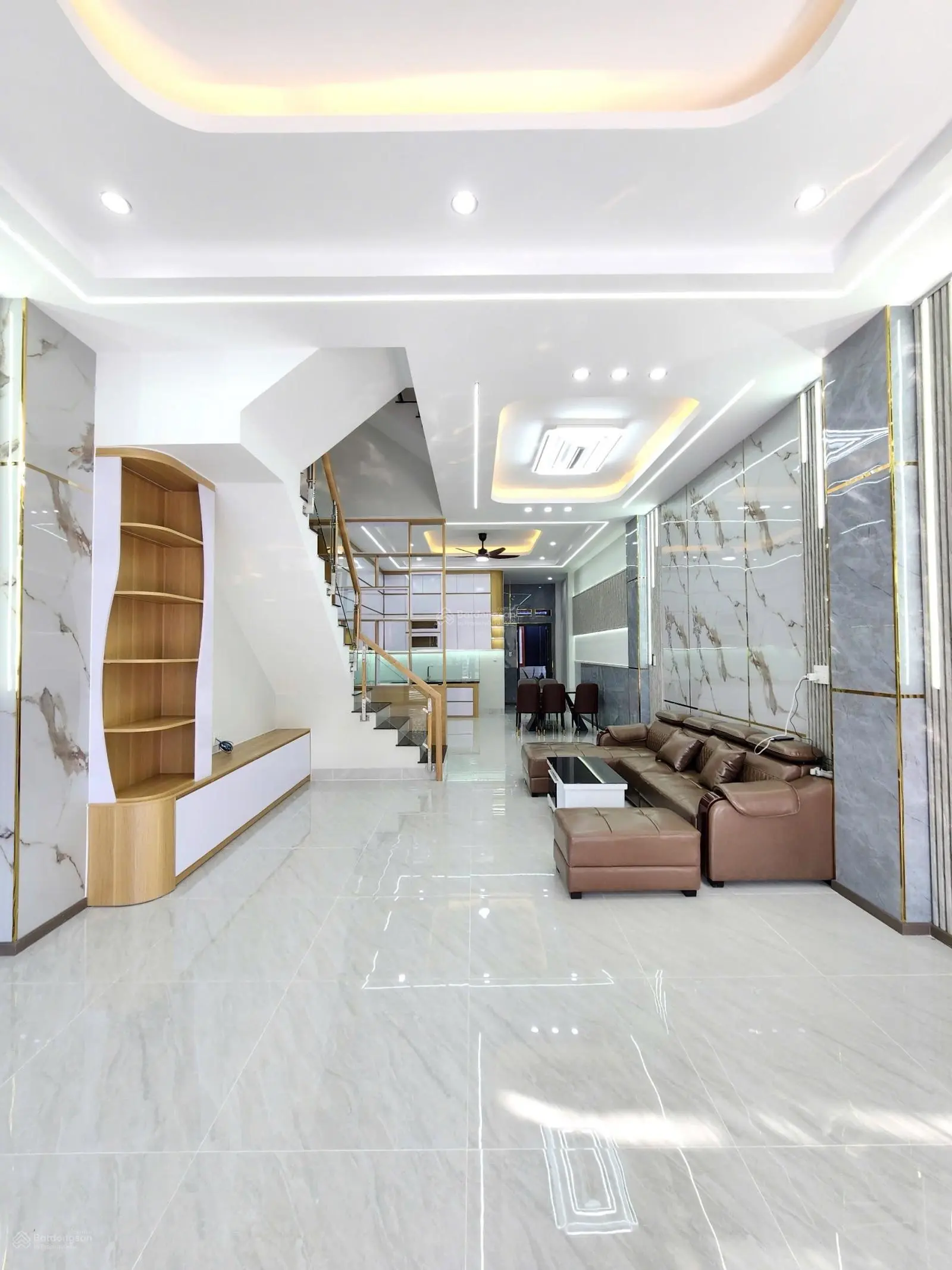 Nhà Phố: 4Tỷ800_85m2 Ngang 5m Nhà 1 Trệt 2 Lầu Full Nội Thât KDC Ngay Vòng Xoay An Phú, TP.Thuận An